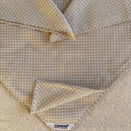 VUOKKO NURMESNIEMI Scarf Beige/White
