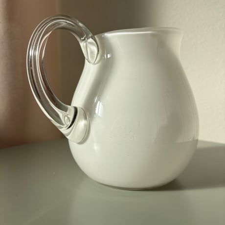 iittala white pitcher "Maire Gullichsen"