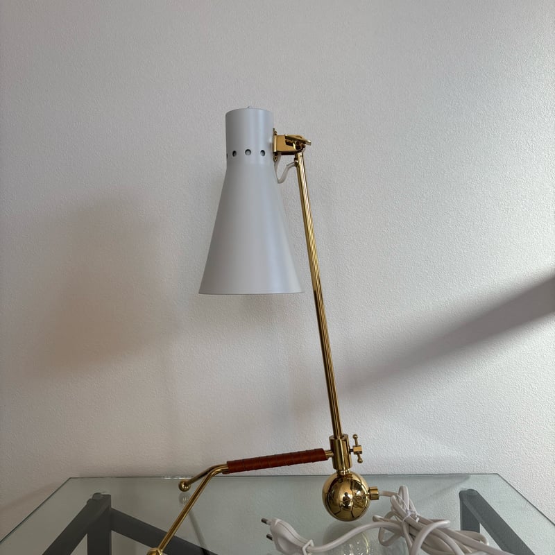 Tapio Wirkkala タピオ・ヴィルカラ INNOLUX テーブルランプ ホワイト |