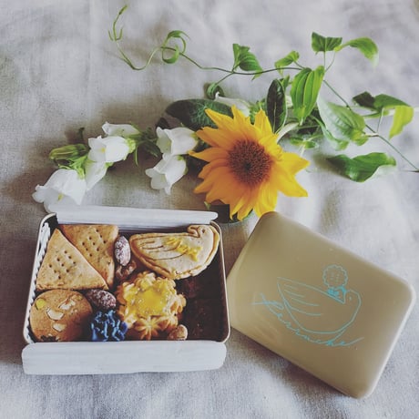 【2022年父の日アーカイブ】Perruche.の父の日クッキー缶