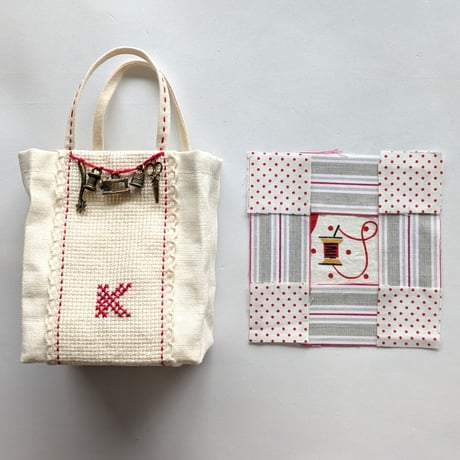 チャーム付きミニバッグ＆ピンクッション　KA050-24