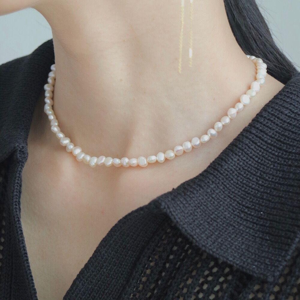 14kgf 小粒淡水バロックパールネックレス(5mm)スキンジュエリー | Chére