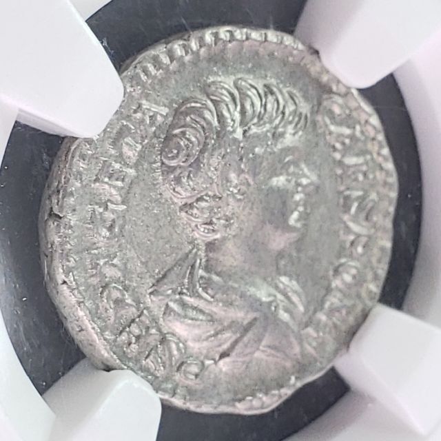 RE-024 ローマ帝国 ゲタ (カエサル:197〜209年) デナリウス銀貨 人気ゲタ帝のデナリウス!】古代 ローマ帝国 AD 209-211年 銀貨