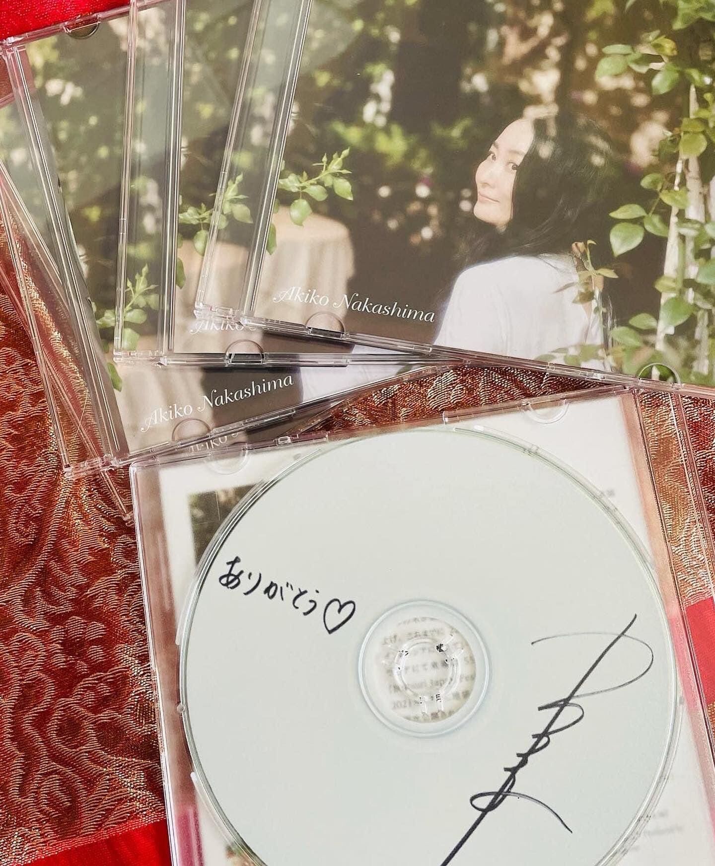 中嶋晃子 Single 「太陽」サイン入りCD | Akiko Nakashima's STORE