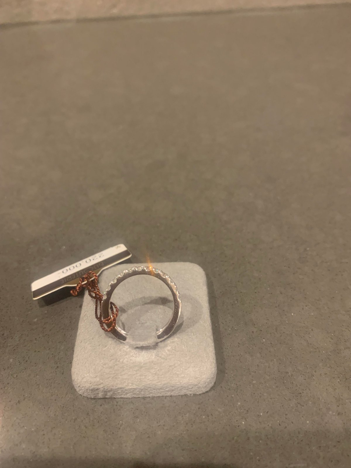 プラチナハーフエタニティリング【ダイヤモンド合計0.43カラット