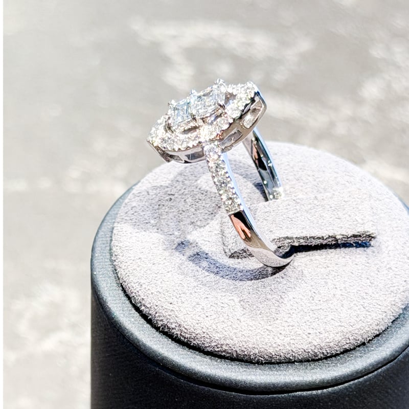 アイズコレクション プラチナリング【天然ダイヤモンド合計0.812ct 