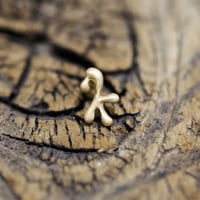 イニシャル ピアス 【k】 K18