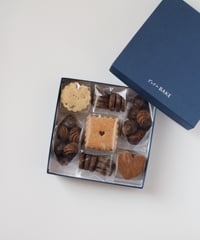 【2月12日発送】Chocolate BOX navy