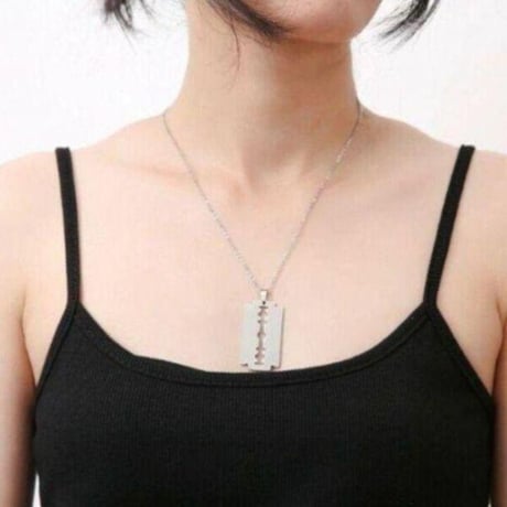 ペンダント カミソリブレード  ネックレス メンズ アクセサリー シンプル　レディース　パンク　オシャレ　スマート　切れない