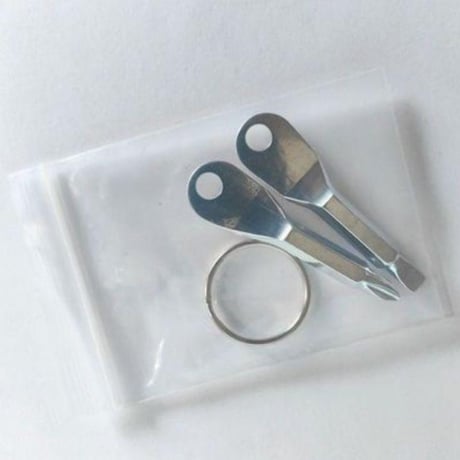 ミニ　ドライバー　キーホルダー　携帯　工具　プラス　マイナス　アウトドア