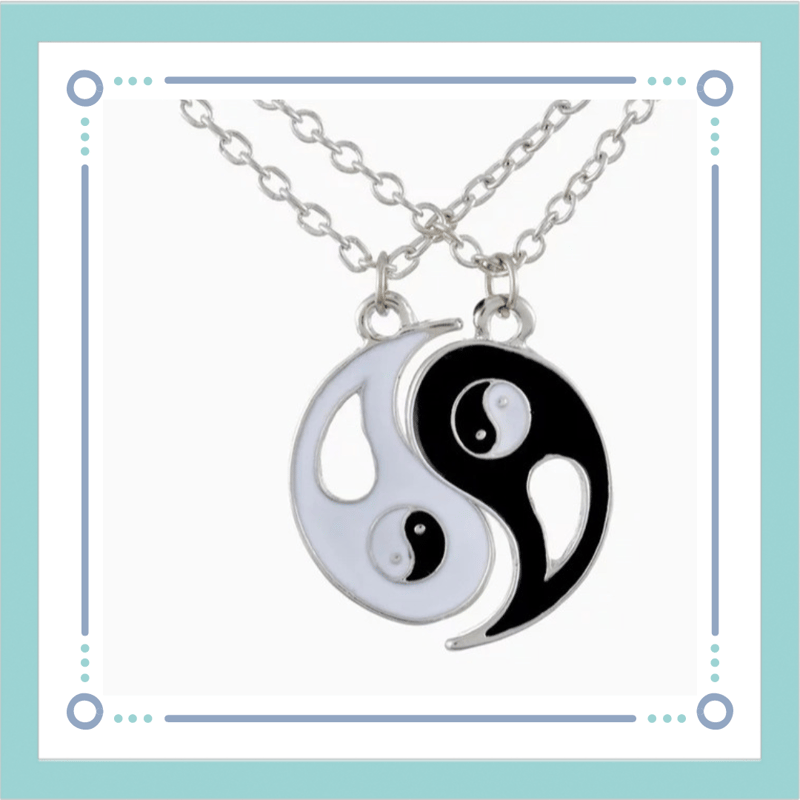 縁結び波之上神社★彼とラブラブウサギ勾玉オルゴネックレス ネックレス 陰陽 勾玉 ペンダント ペア 和合 コンビ 符号 約束 愛 友情