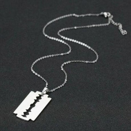 ペンダント カミソリブレード  ネックレス メンズ アクセサリー シンプル　レディース　パンク　オシャレ　スマート　切れない