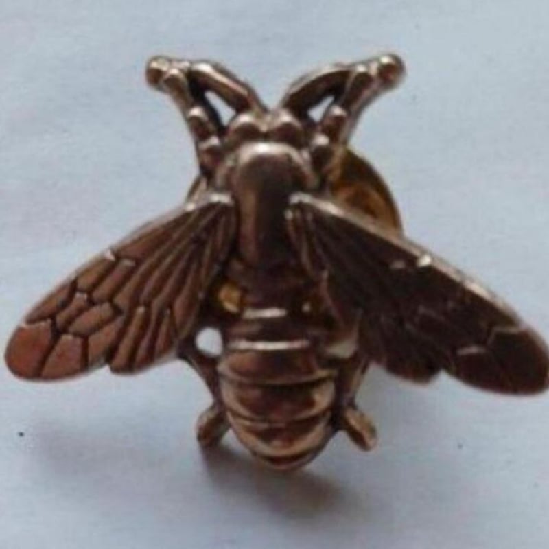 ブローチ 蜂 真鍮 ピンバッジ ユニセックス ボヘミアン