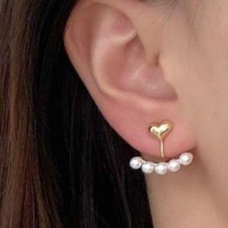 イヤリング ハート形　 装飾で高級感 パール 韓国 ゴールド パールイヤリング　5連　人気　ゴージャス　シンプル　6月　清楚　休息