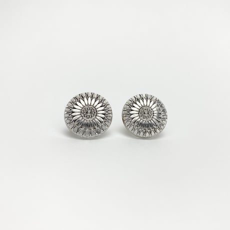 vintage button earring No. 075
