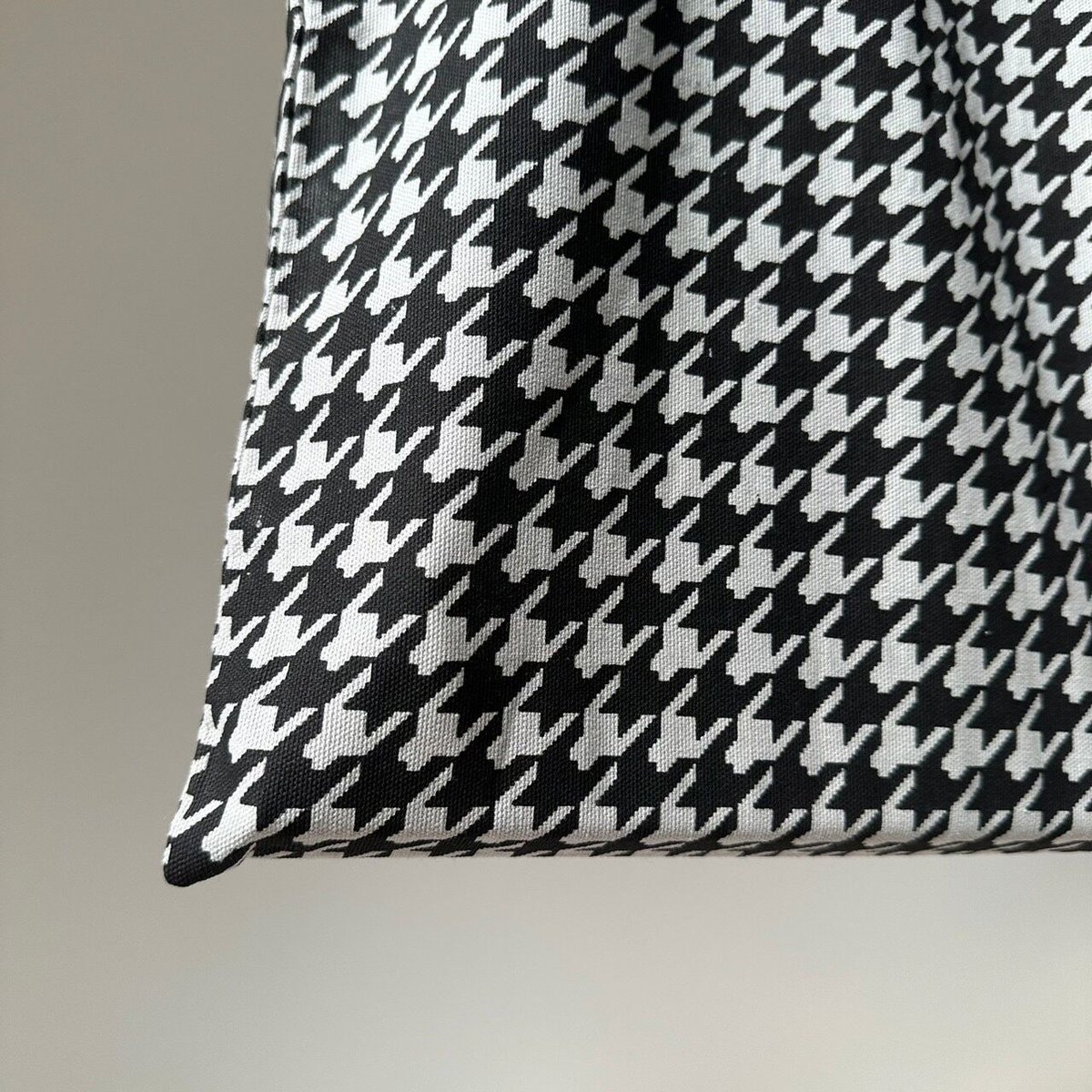 ★日本未入荷 英国【V&A】千鳥格子 ロゴ トートバッグ ☆日本未入荷 英国【V&A】千鳥格子 ロゴ トートバッグ