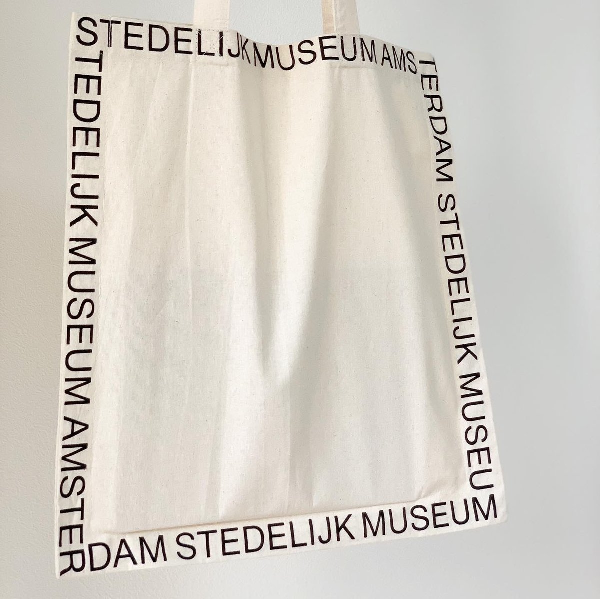 大容量●アムステルダム美術館 ●Stedelijk Museumトートバッグ アムステルダム市立美術館限定】トートバッグ / Stedelijk