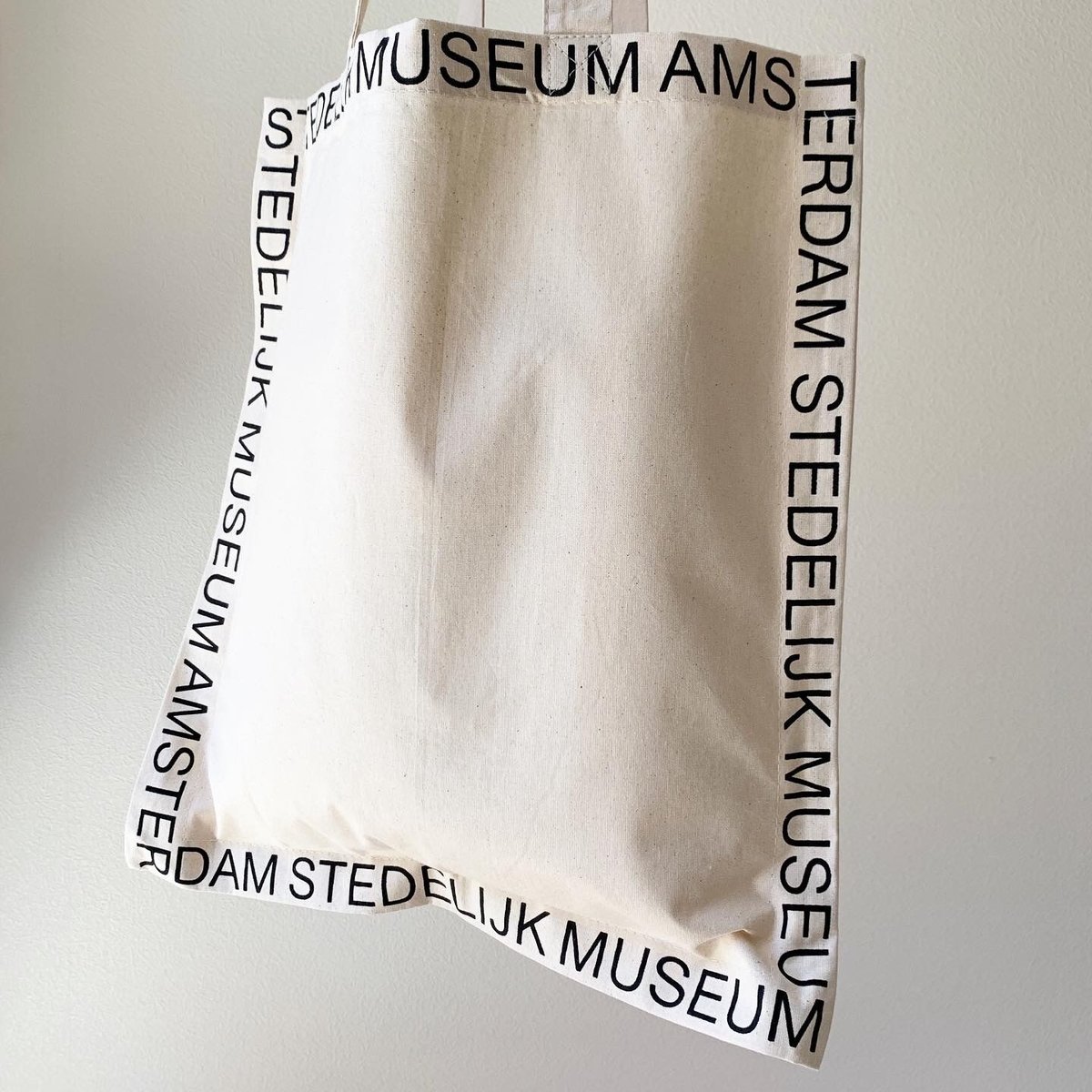大容量●アムステルダム美術館 ●Stedelijk Museumトートバッグ アムステルダム市立美術館限定】トートバッグ / Stedelijk