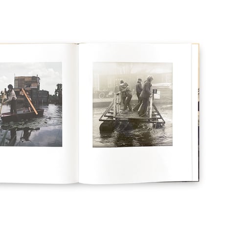 Ursula Schulz-Dornburg / Huts, Temples, Castles