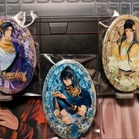 魔道祖師 京都博覧会 青忘機 魏無羨 江澄 金光瑶 缶バッジ ラメ シルバー縦長楕円