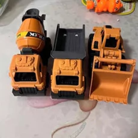 大きな工事車両セット 子供用おもちゃ 4台入り ?掘機 ブルドーザー ミキサー車 ダンプカー 3歳以上