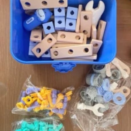 子供用160PCS工具箱おもちゃ組立知育玩具キッズ螺子ドライバーセット3歳から6歳対象