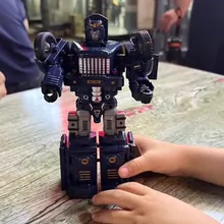 変形ロボット 軍用トラック 2WAYカー ブロックキッズおもちゃ 男の子向け