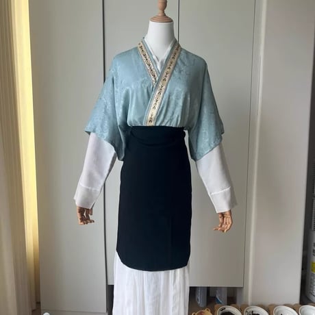 逐玉 田曦薇風 半袖粉青色漢服レンタル