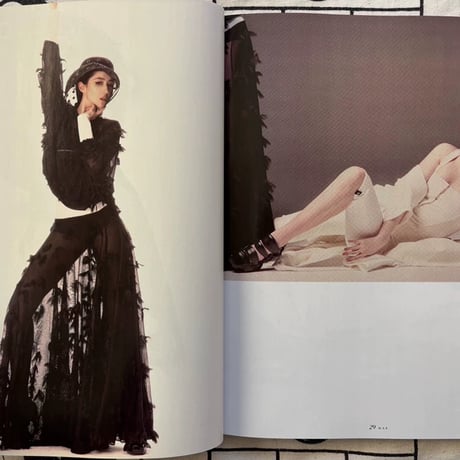 劉亦菲（リウ・イーフェイ）ELLE2025年3月号雑誌表紙内頁劉?胡歌他
