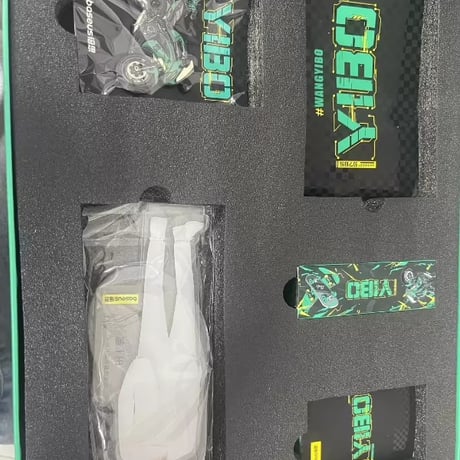 王一博（ワン・イーボー）倍思王一博限定グッズギフトボックスセット