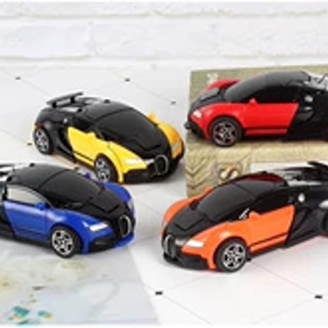 子供用衝突変形インertiaカー ロボット変形レーシングカー付属武器2本