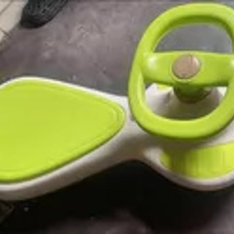 子供用大型乗用玩具 ツイストカー 1-8歳 大人も乗れる 牽引ロープ付き 安全万向輪付き