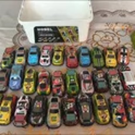 金属回転式ミニカー子供用おもちゃ園児向け耐久カートイ
