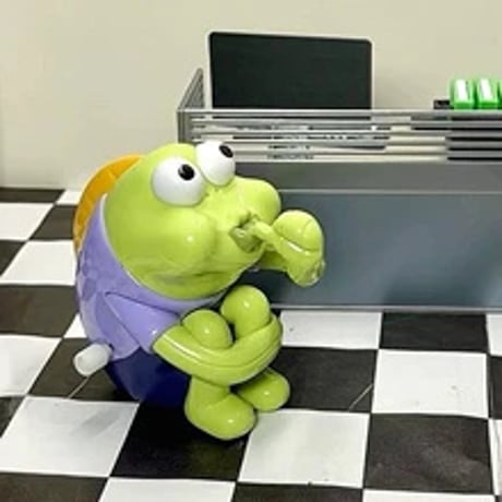 瑞幸コラボスポンジボブおもちゃ巻き上げ式愚魚子供ギフト