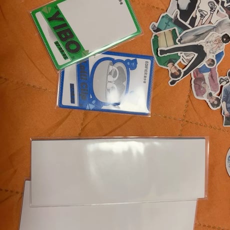 王一博（ワン・イーボー）王一博漫歩者イヤホングッズ小?大頭貼透?セット