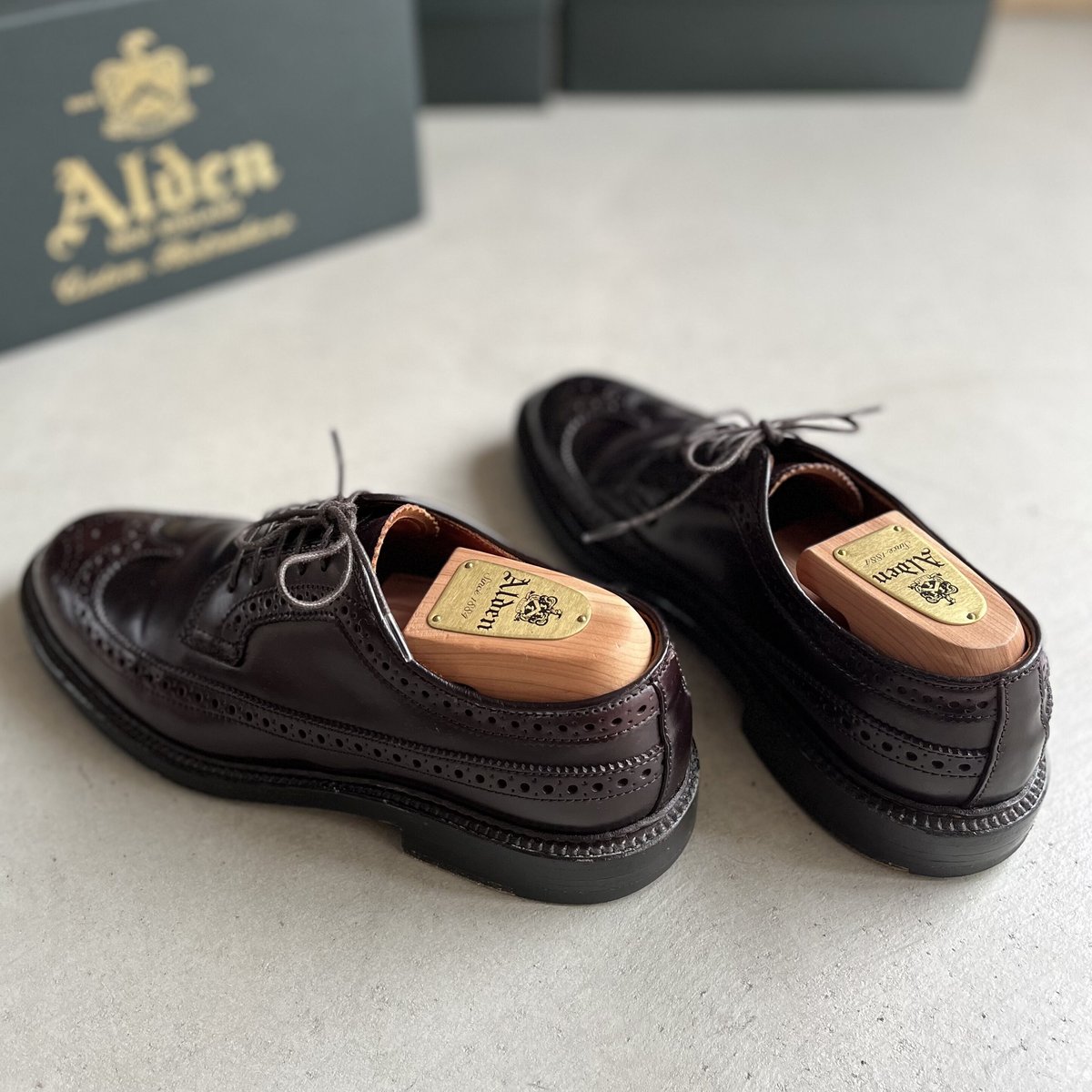 年末のプロモーション 美品 Alden サイズ8D ウィングチップ 975 年末のプロモーション 美品 Alden サイズ8D ウィングチップ 975