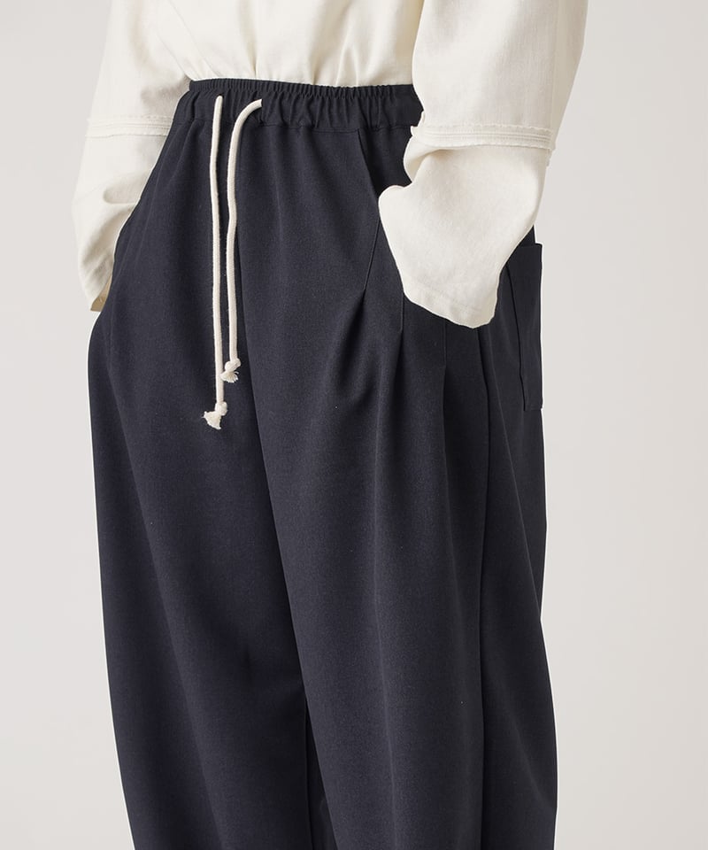 LOOSE SHIFT PLEATED PANTS-Bluish black- | Remin