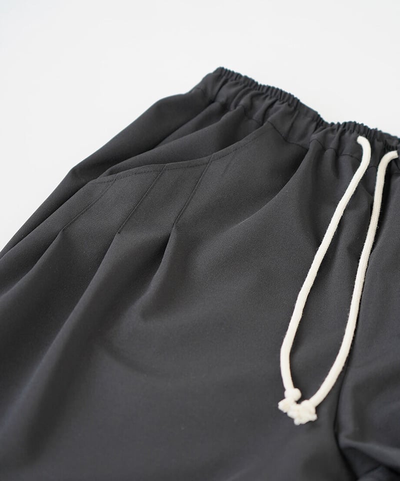 LOOSE SHIFT PLEATED PANT-BLACK | Remind life basic