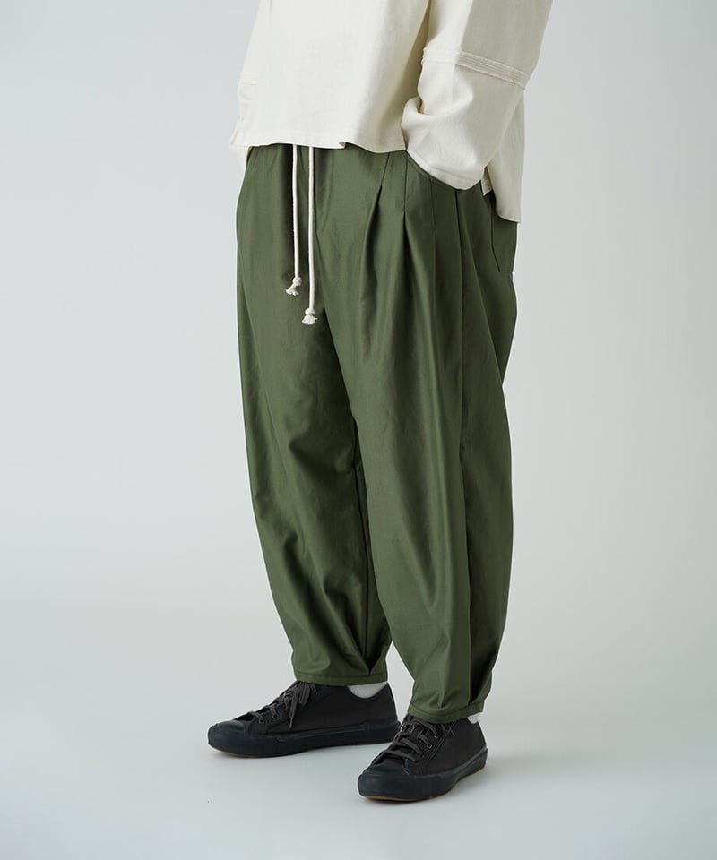 LOOSE SHIFT PLEATED PANT-KHAKI | Remind life basic LOOSE SHIFT PLEATED PANT-KHAKI | Remind life basic