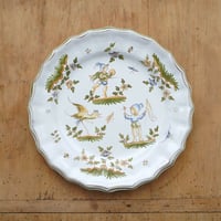 状態のいいファイアンスの絵皿