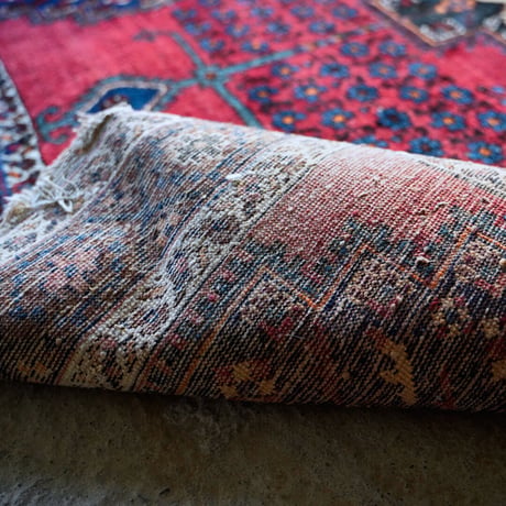 イランの古い手織りのカーペット