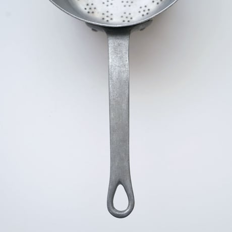 フランス・ビンテージ調理器具 / アルミ水切り  -2025/07 ①