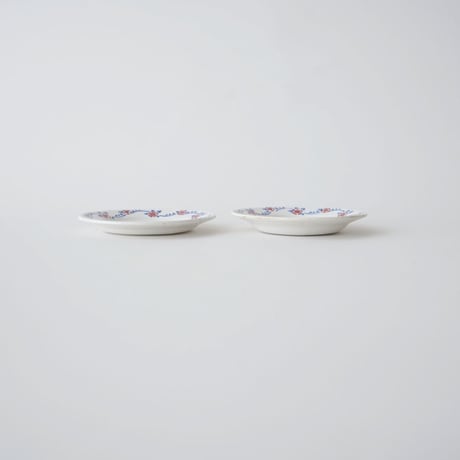 赤い帽子の女の子の小皿