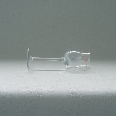 ピンクのお花のワイングラス