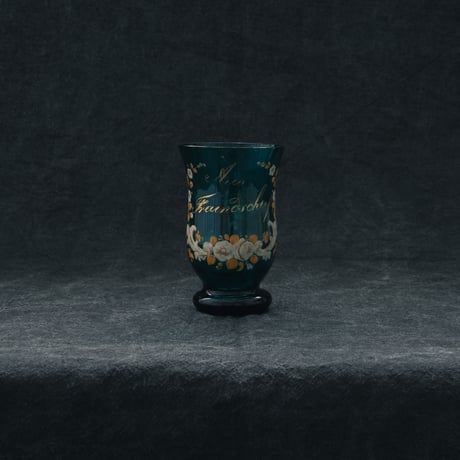 ハンドペイント緑とゴールドのグラス①