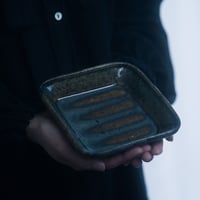 角掛政志・飴釉角鉢（縞）