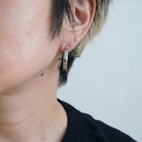 シンプルリーフピアス