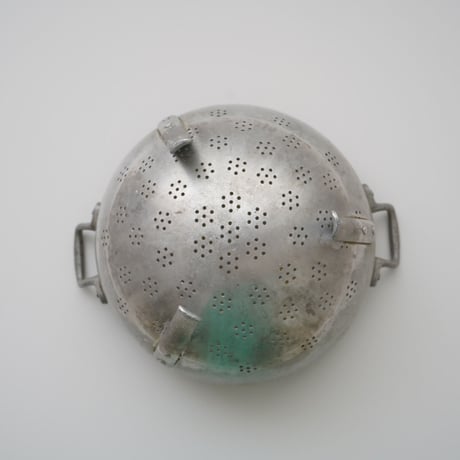 フランス・ビンテージ調理器具 / アルミコランダー 2025/07①