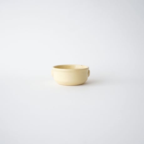 顔つきクリーム色の小鉢