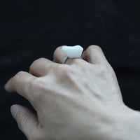 石のリング　白（小）